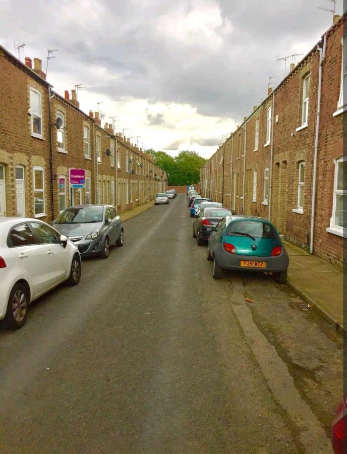 Cosy Little Home Just Outside York City Walls Exterior photo